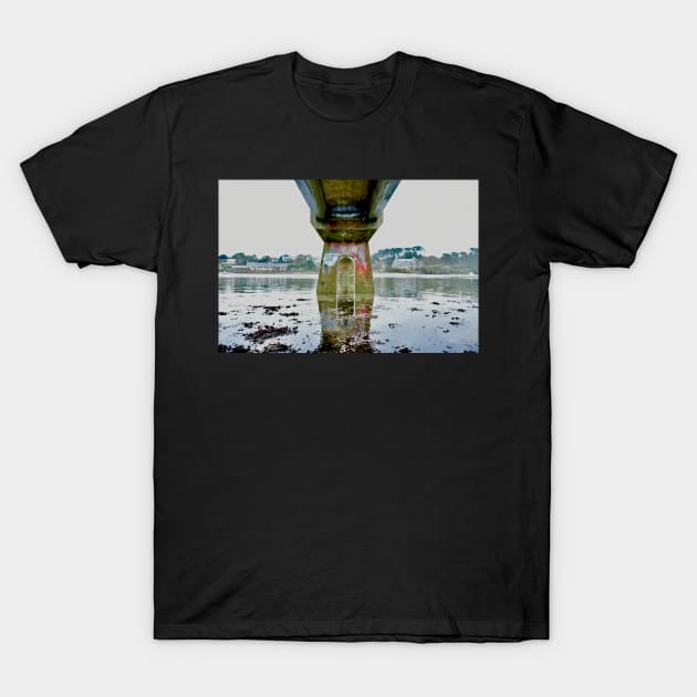 The Conquet - Under the bridge T-Shirt by rollier